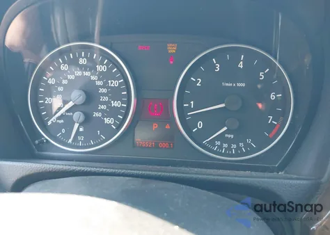 2006 BMW 325 I z USA, uszkodzony, nr VIN WBAVB13526PT24772